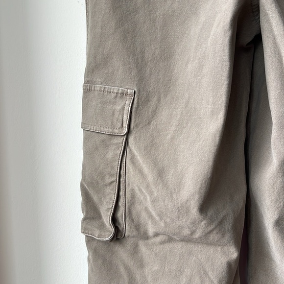 Aritzia TNA Pants - Picture 4 of 7